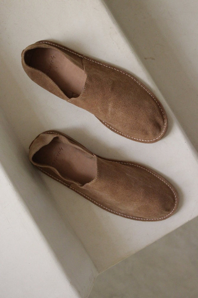 
                  
                    Load image into Gallery viewer, Suede Slippers
                  
                
